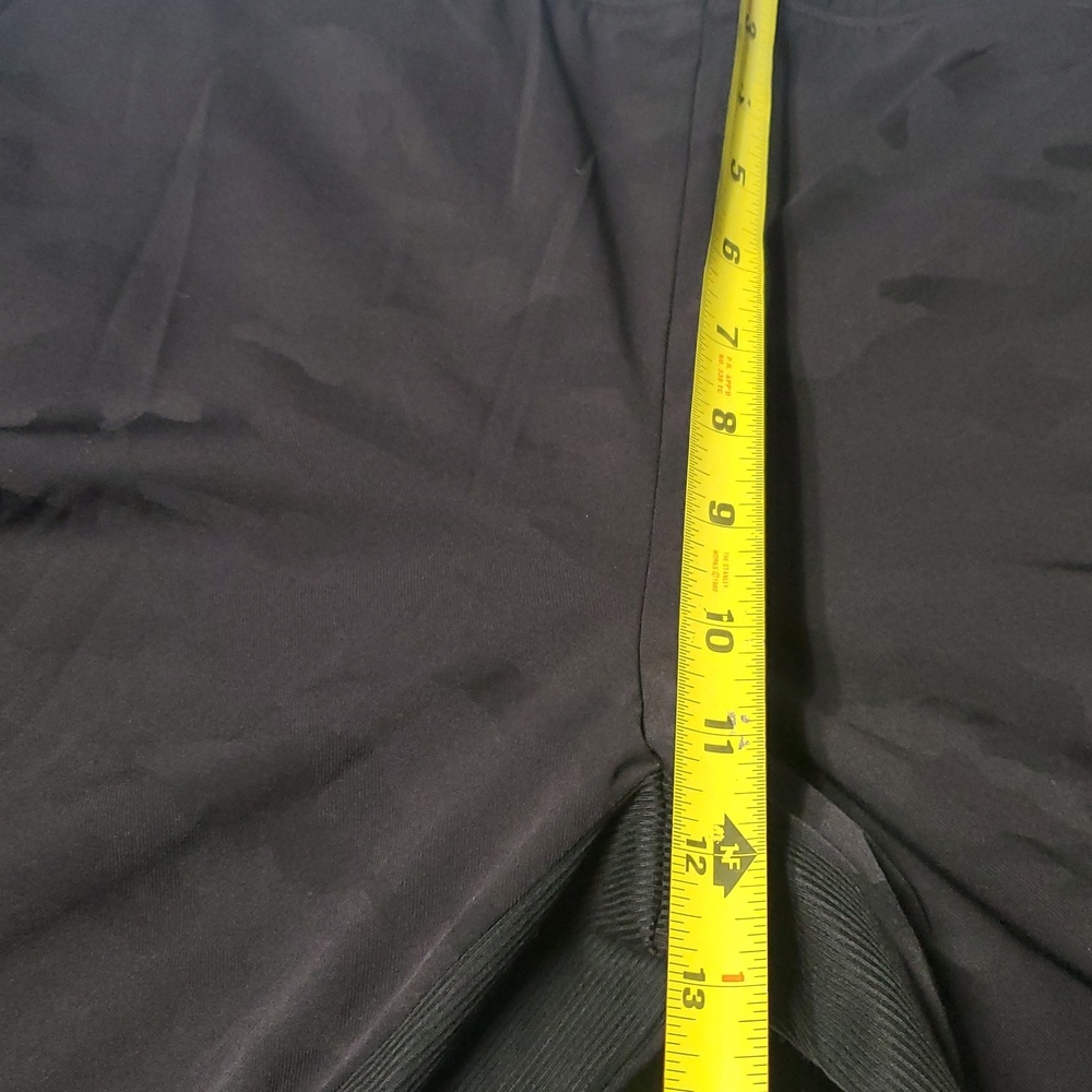 Athleta Brooklyn Lined Black Camo Joggers Size 14 - Picture 14 of 16